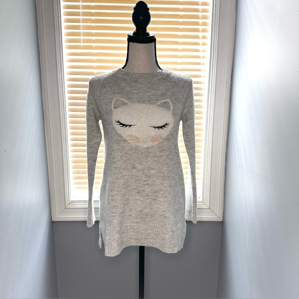 Lauren Conrad Kitty Cat Face Sweater size S lightweight long grey/sliver